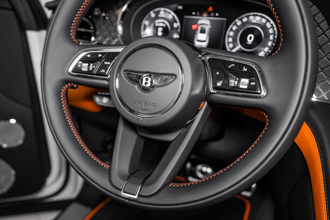 2025 Bentley Bentayga