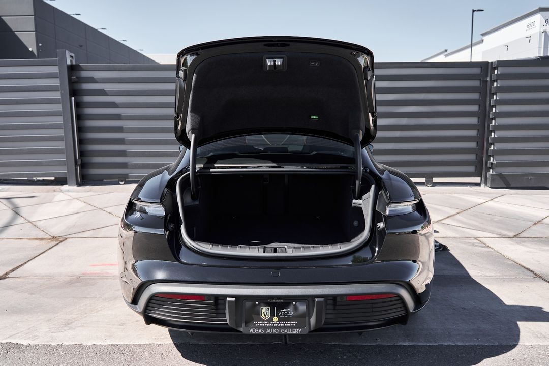 2023 Porsche Taycan