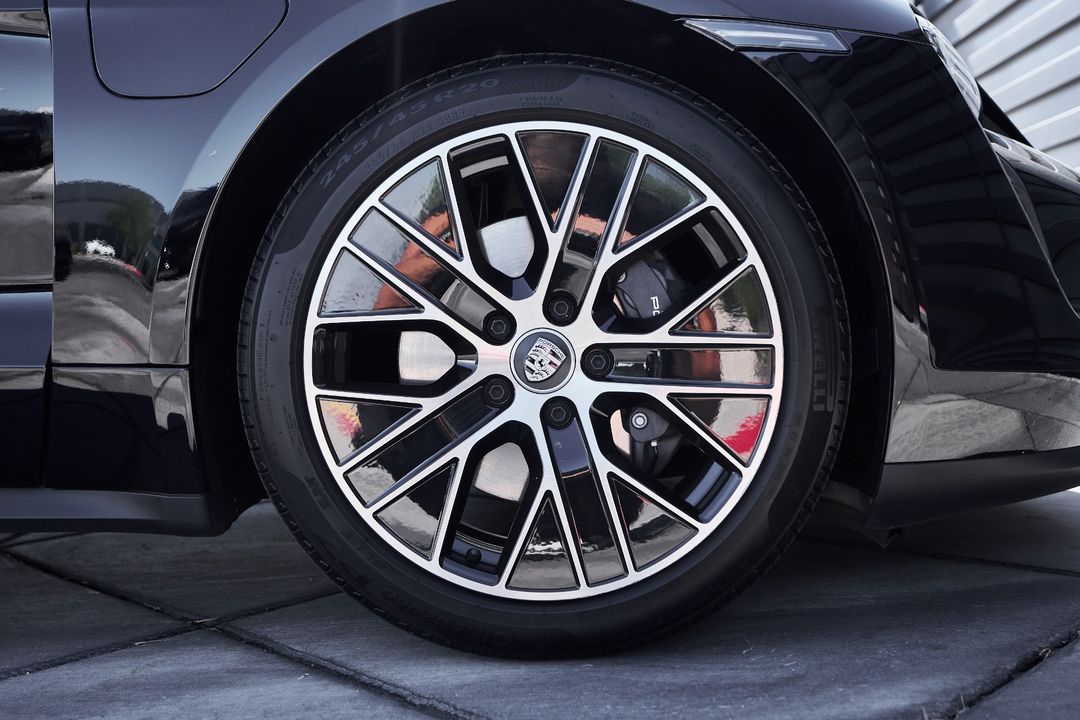 2023 Porsche Taycan