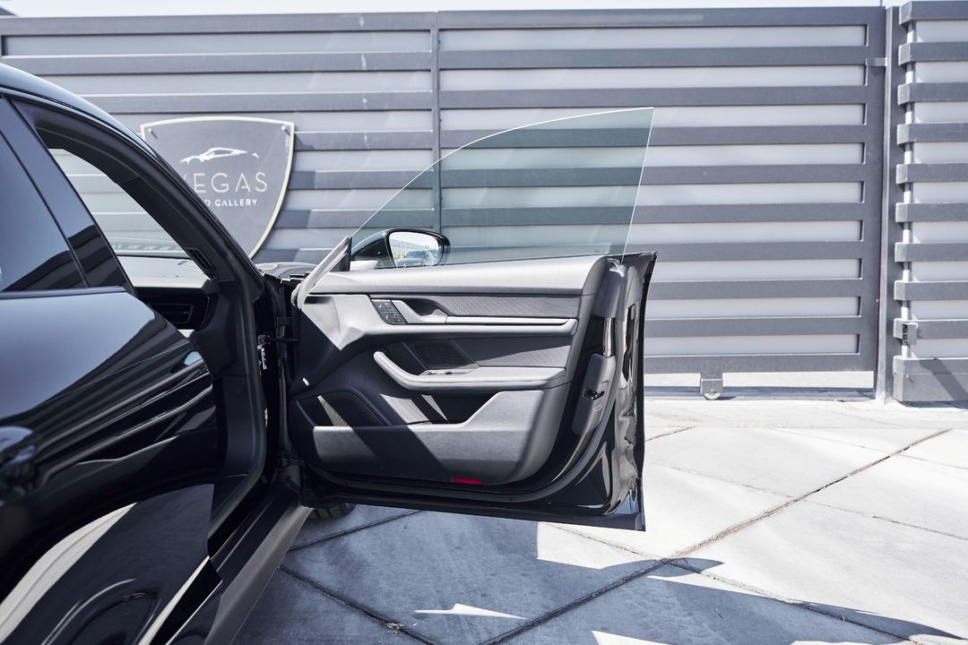 2023 Porsche Taycan