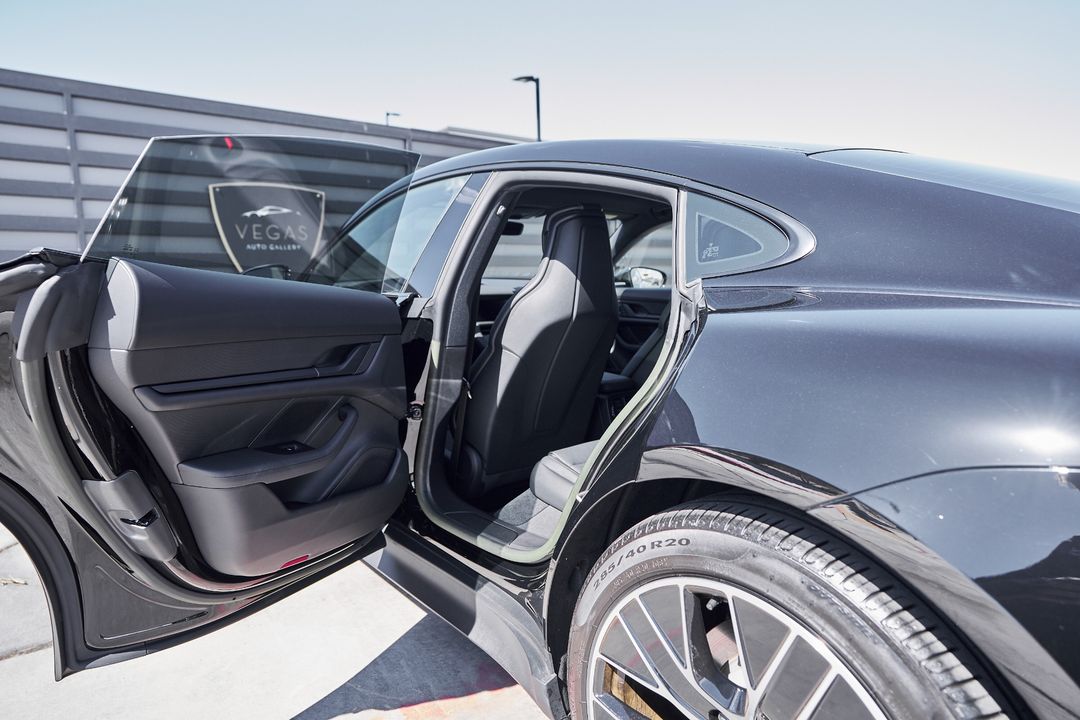 2023 Porsche Taycan