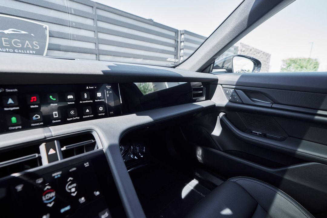 2023 Porsche Taycan