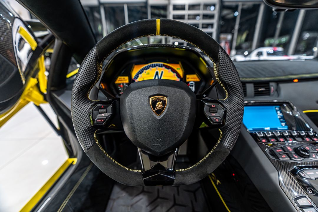 2017 Lamborghini Aventador