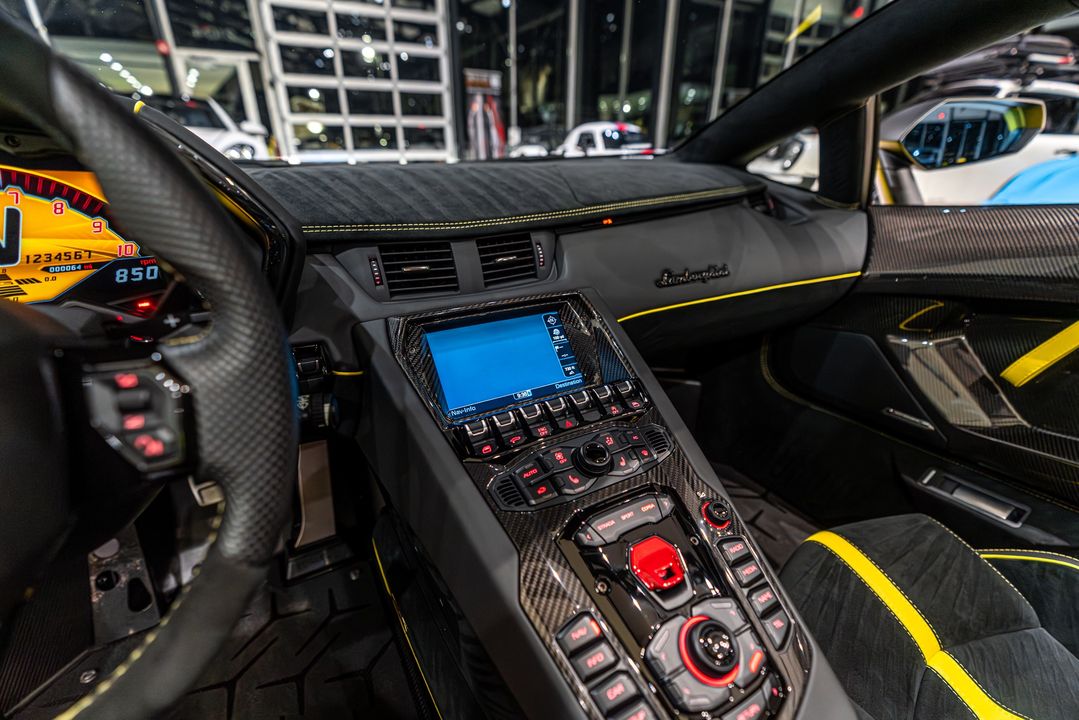 2017 Lamborghini Aventador