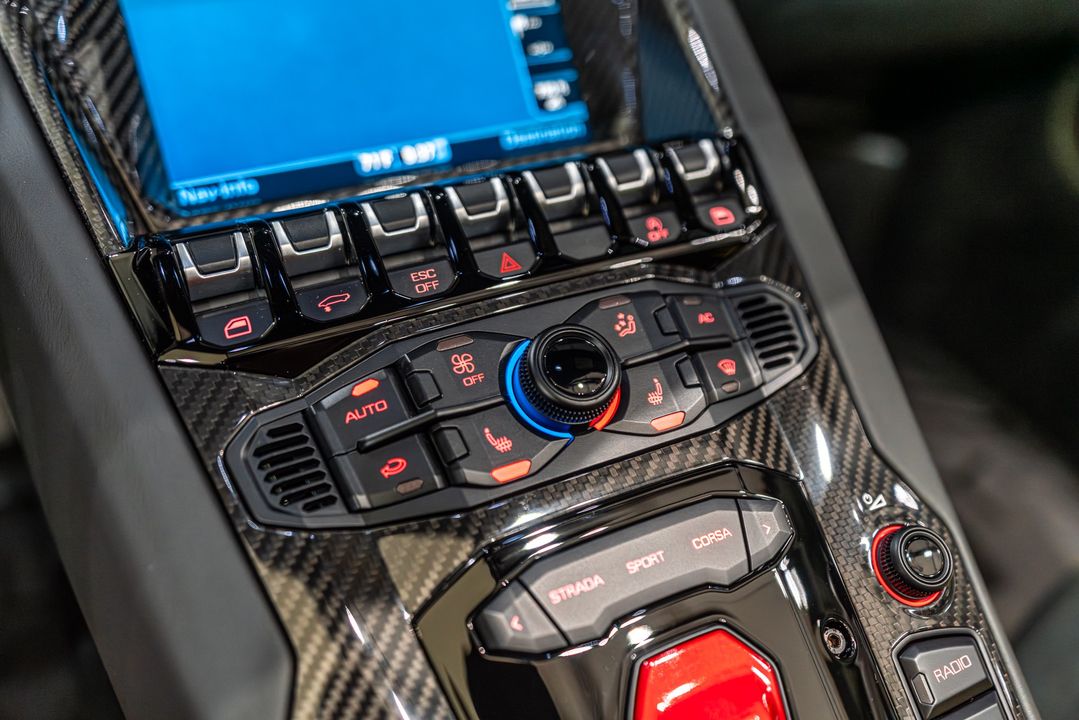 2017 Lamborghini Aventador