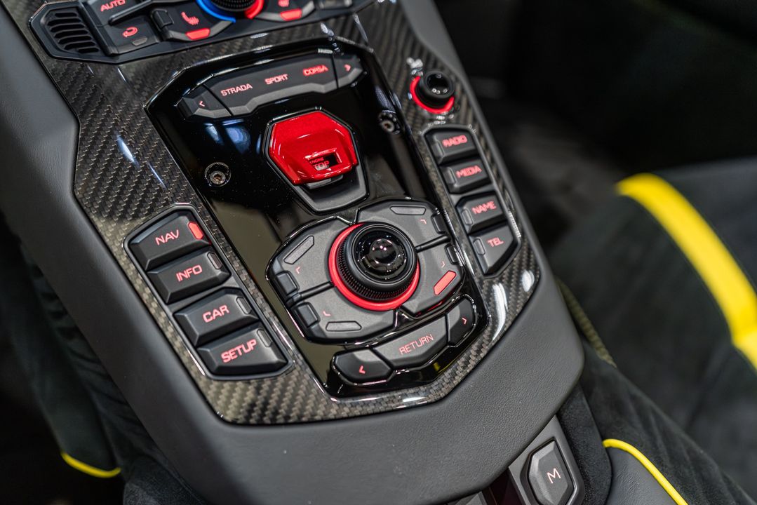 2017 Lamborghini Aventador