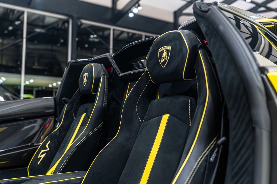 2017 Lamborghini Aventador
