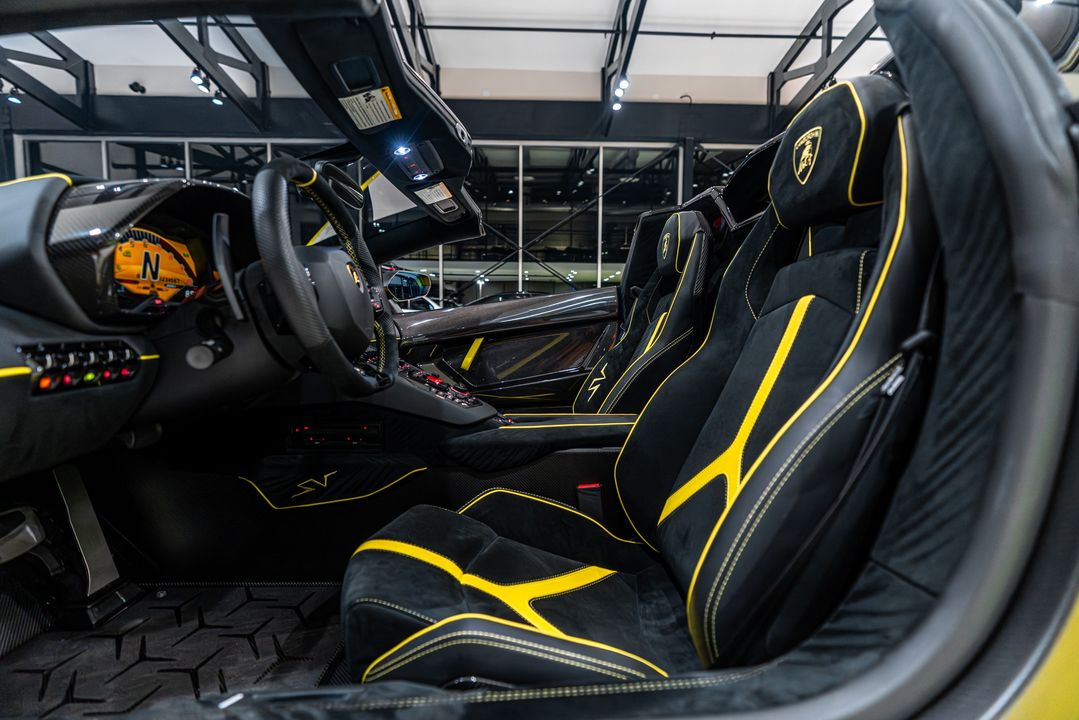 2017 Lamborghini Aventador