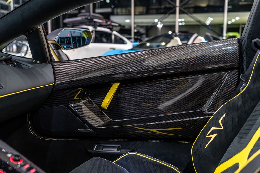 2017 Lamborghini Aventador