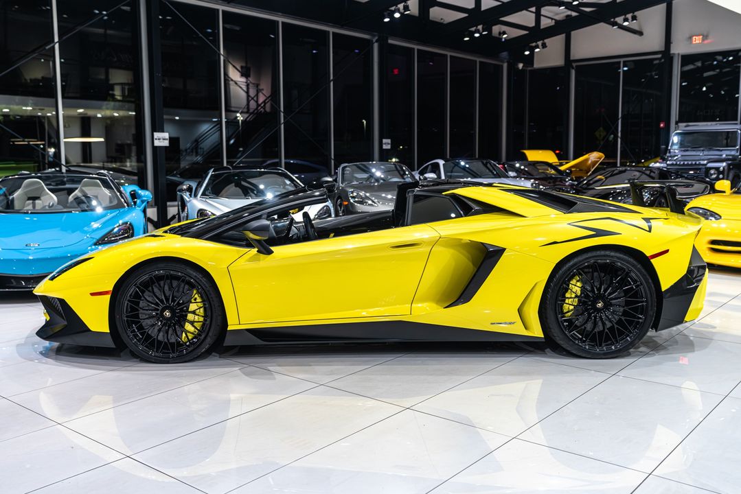 2017 Lamborghini Aventador