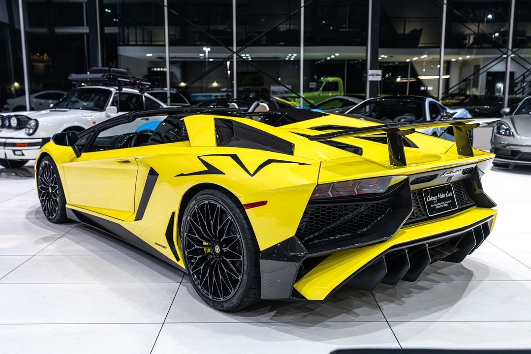 2017 Lamborghini Aventador