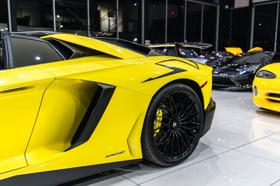 2017 Lamborghini Aventador