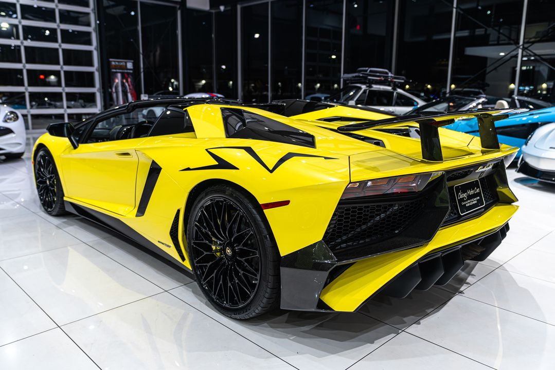 2017 Lamborghini Aventador