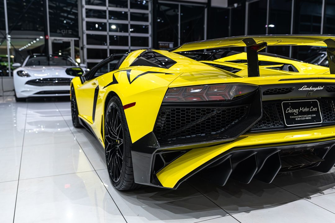 2017 Lamborghini Aventador