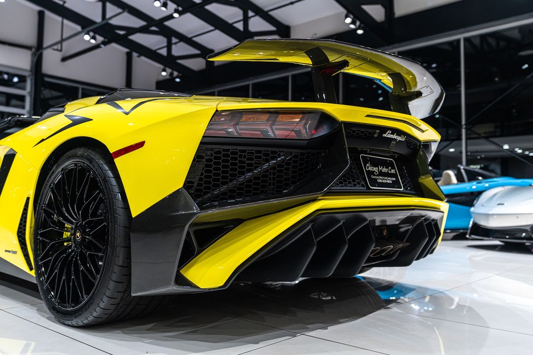 2017 Lamborghini Aventador