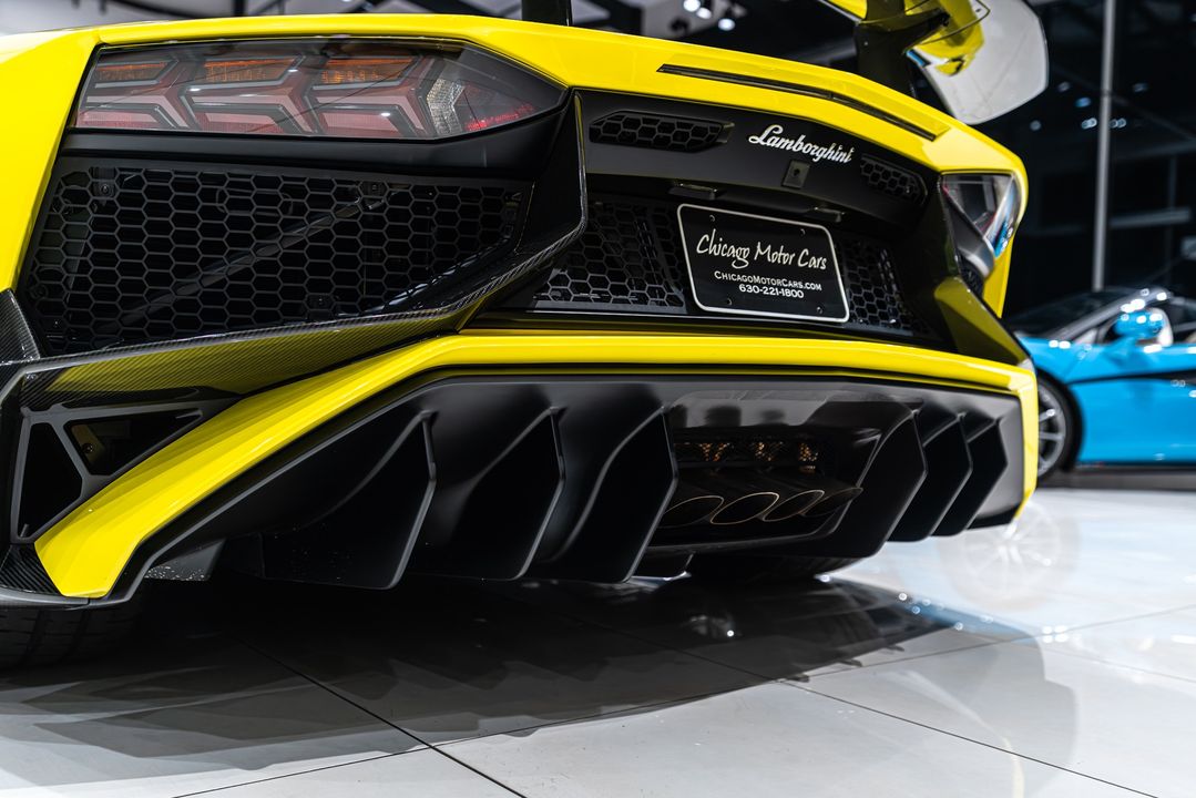2017 Lamborghini Aventador