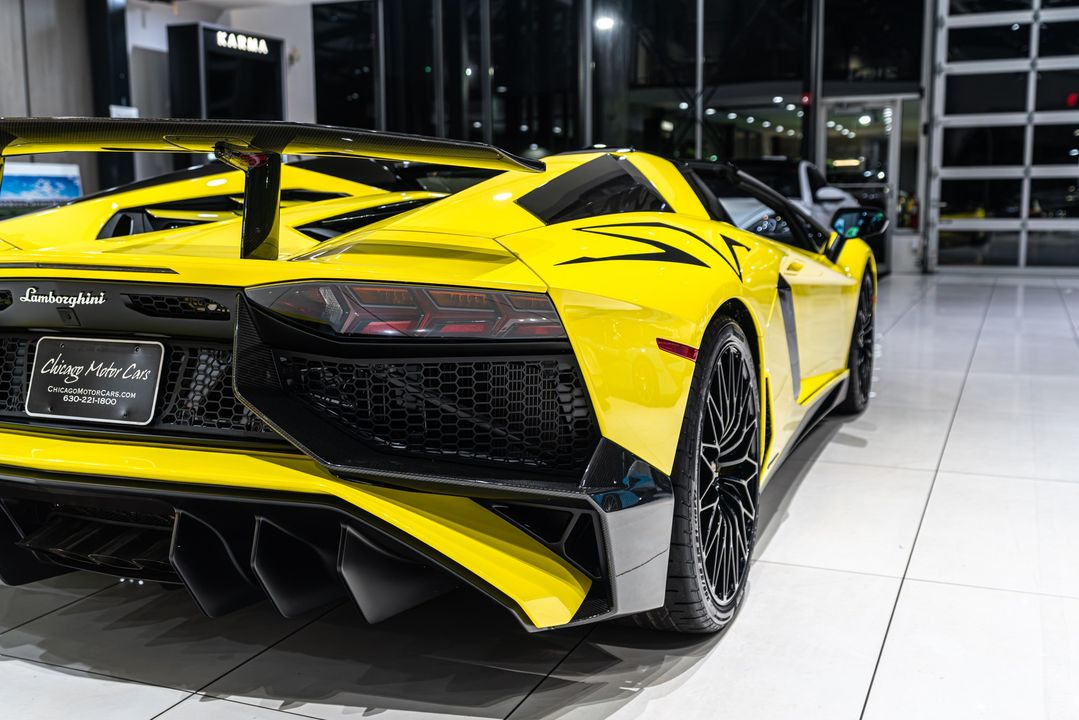2017 Lamborghini Aventador