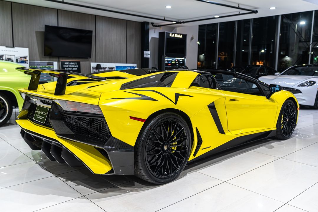 2017 Lamborghini Aventador