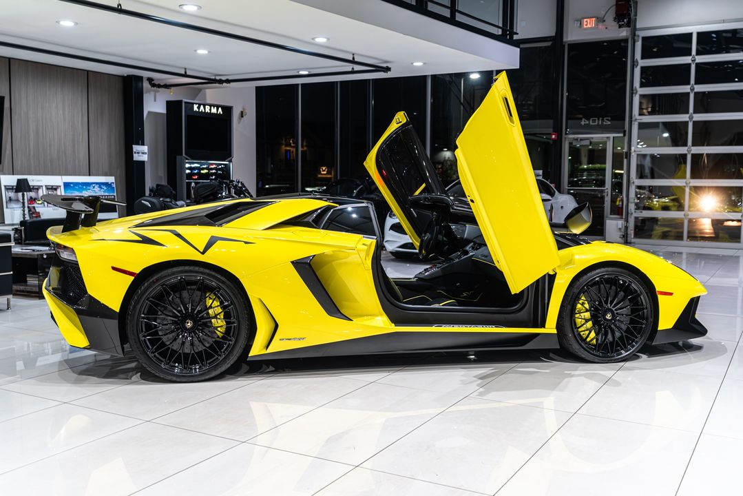 2017 Lamborghini Aventador