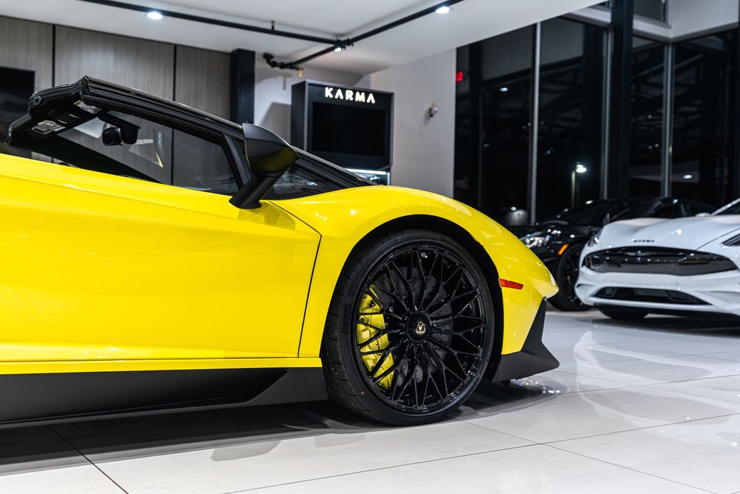 2017 Lamborghini Aventador