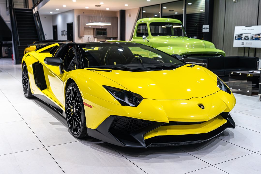 2017 Lamborghini Aventador