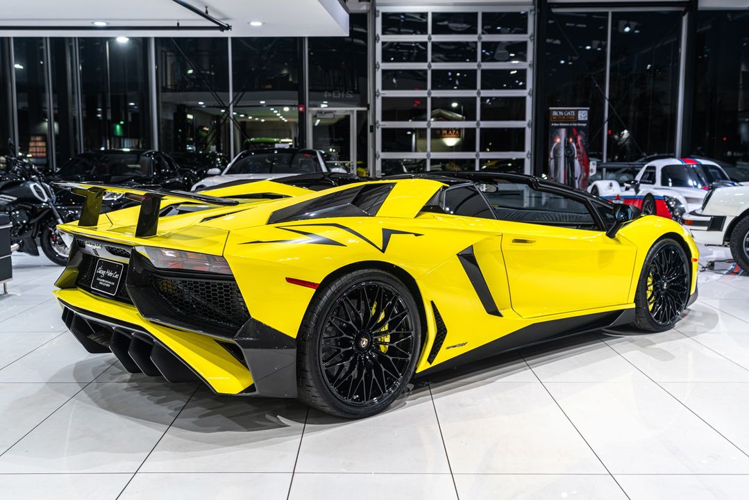 2017 Lamborghini Aventador