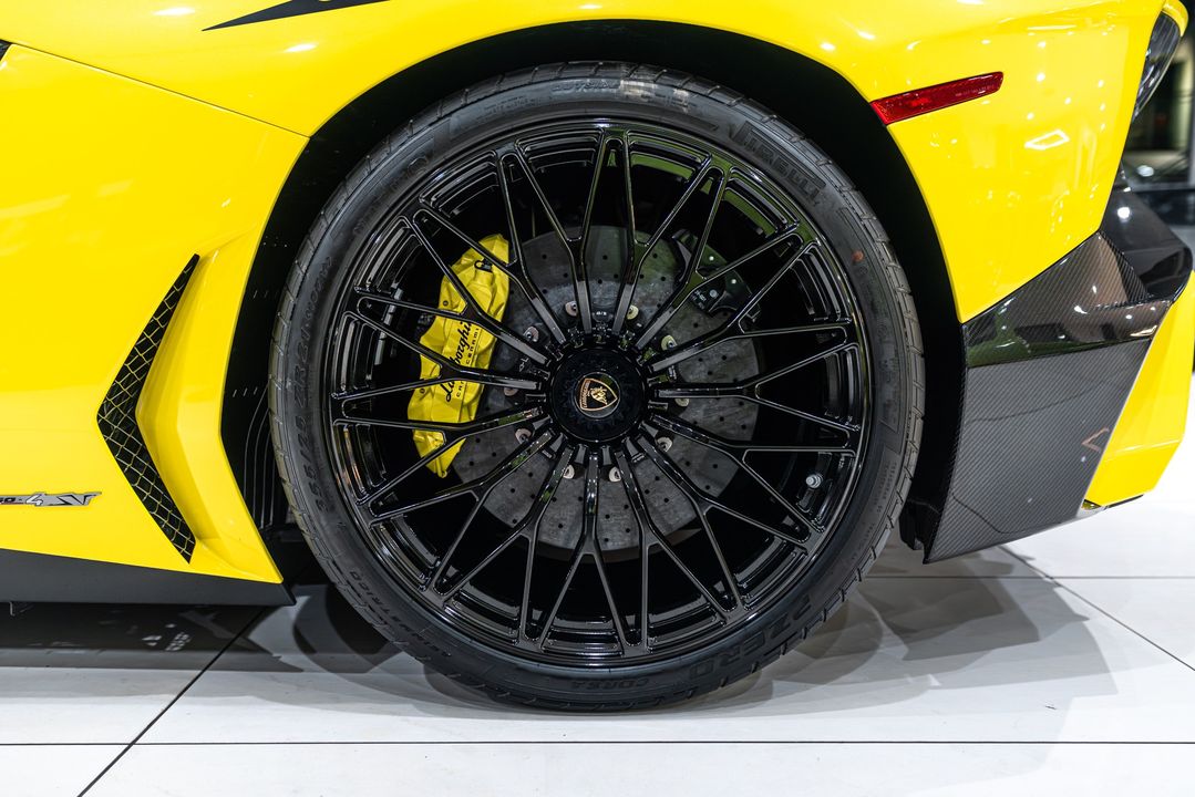 2017 Lamborghini Aventador