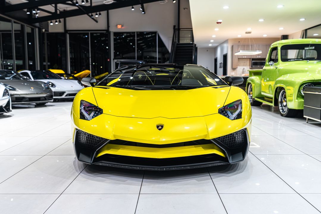 2017 Lamborghini Aventador