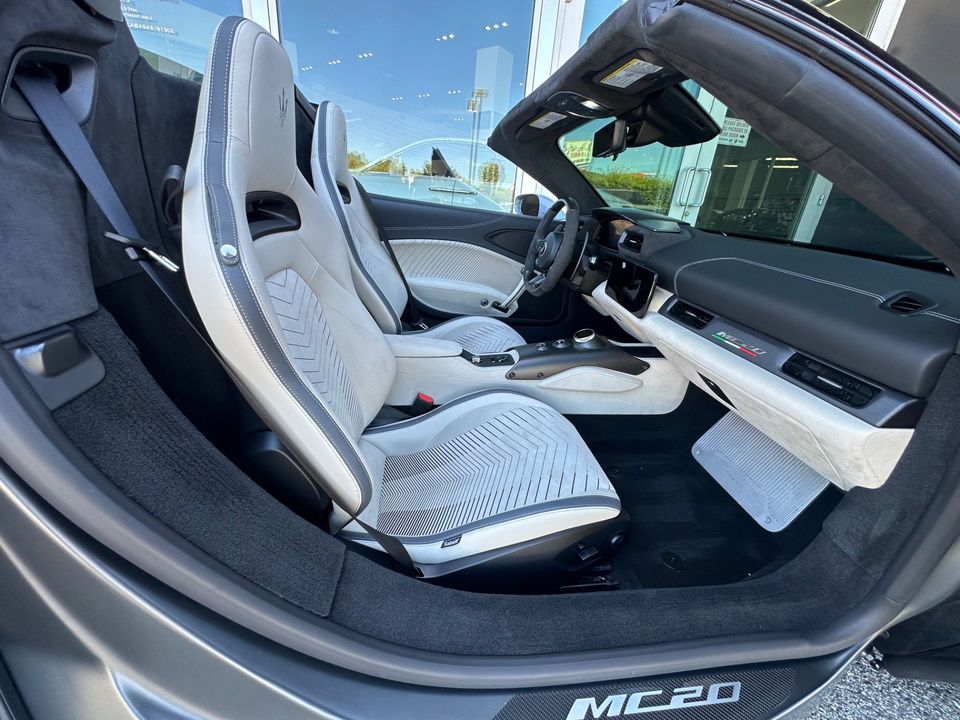 2023 Maserati MC20 Cielo