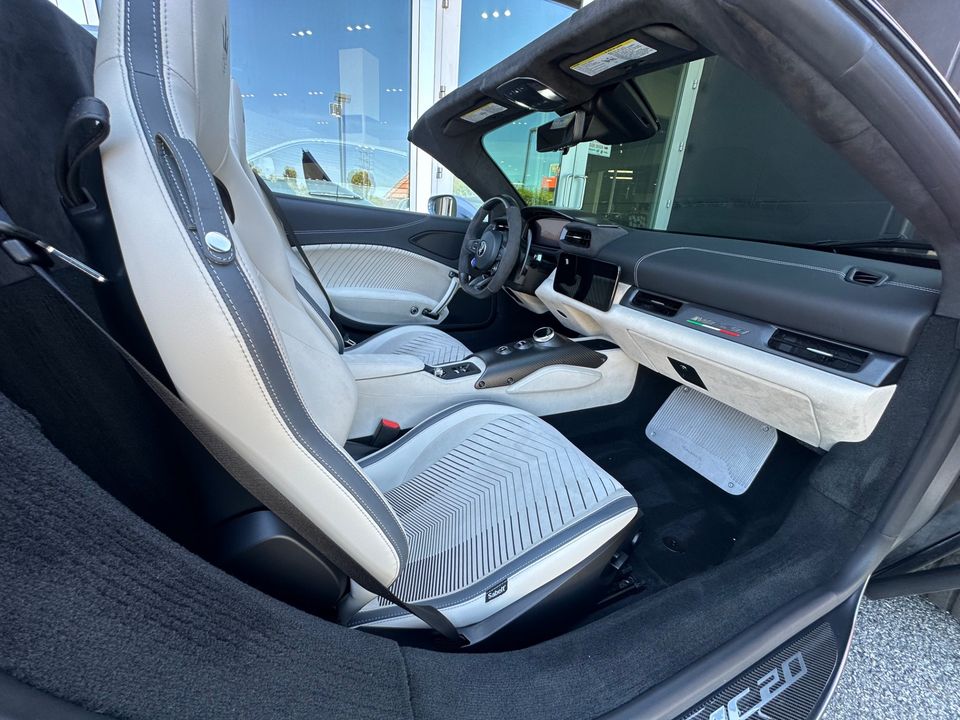 2023 Maserati MC20 Cielo