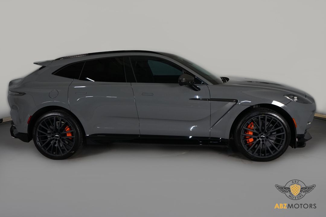 2023 Aston Martin DBX
