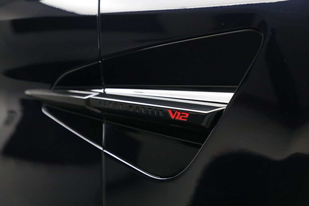 2025 Aston Martin Vanquish