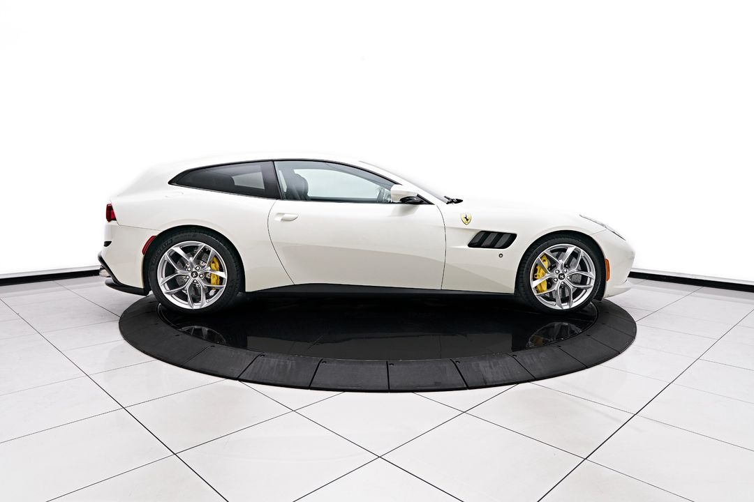 2019 Ferrari GTC4Lusso