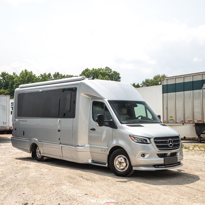 2021 Airstream Atlas Tommy Bahama