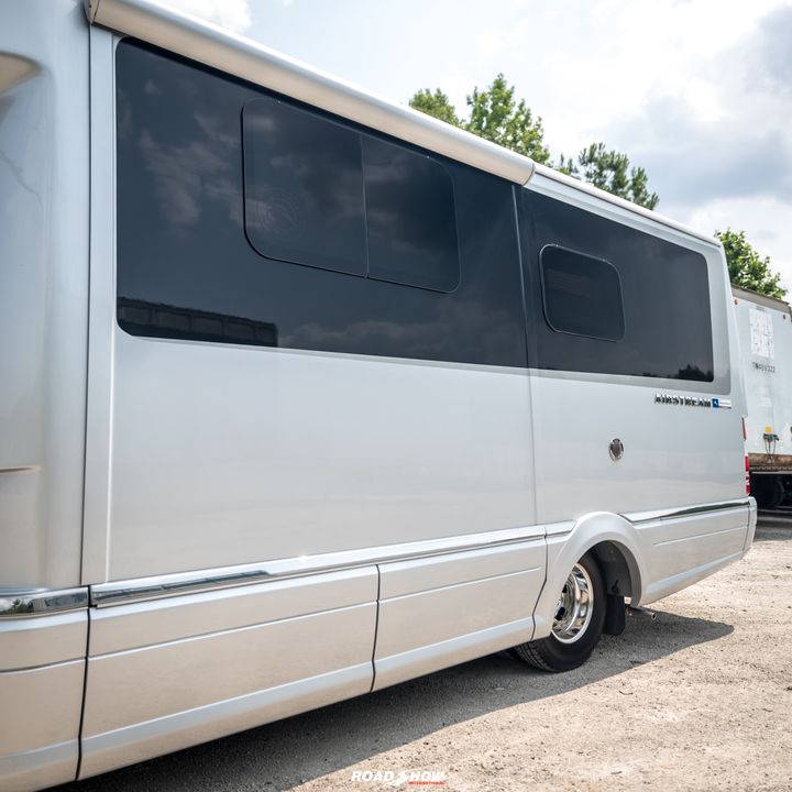 2021 Airstream Atlas Tommy Bahama