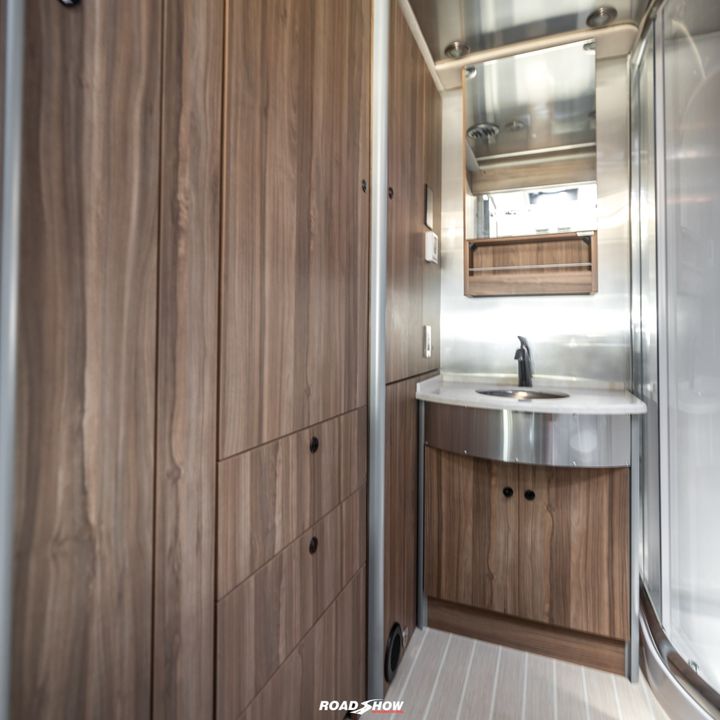 2021 Airstream Atlas Tommy Bahama