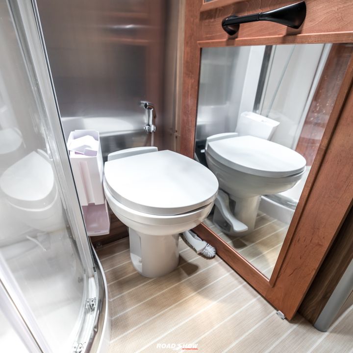 2021 Airstream Atlas Tommy Bahama