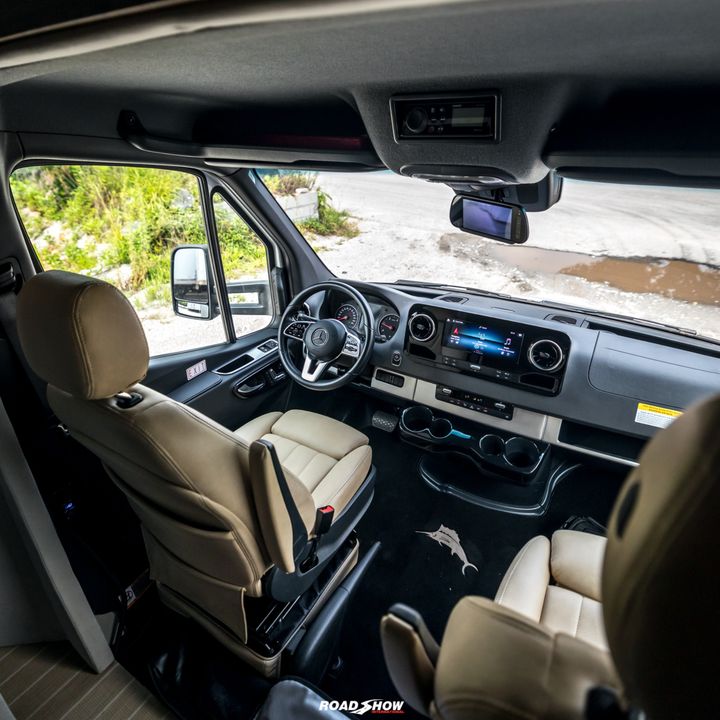 2021 Airstream Atlas Tommy Bahama