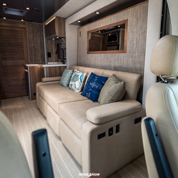 2021 Airstream Atlas Tommy Bahama