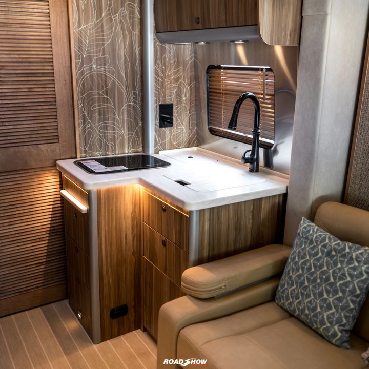 2021 Airstream Atlas Tommy Bahama