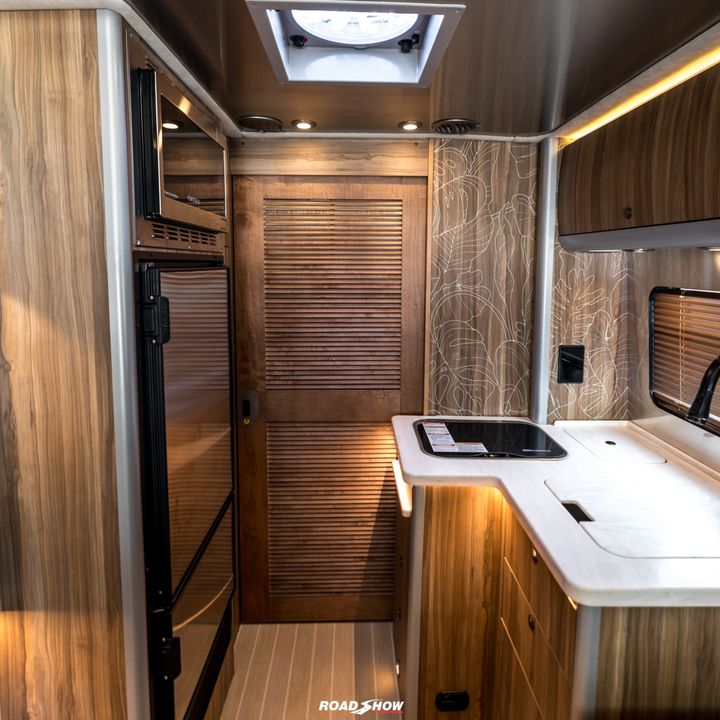 2021 Airstream Atlas Tommy Bahama