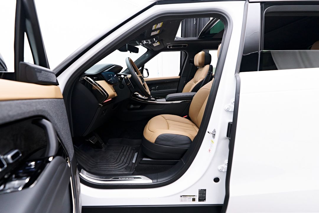 2024 Land Rover Range Rover Sport Plug-in Hybrid