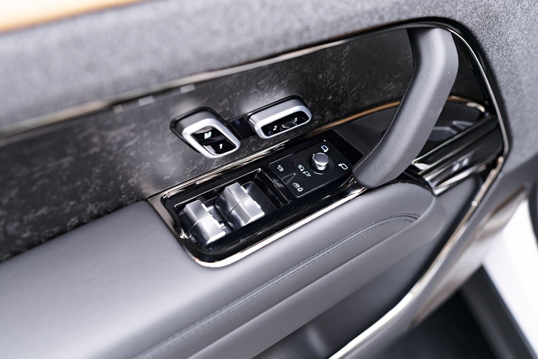 2024 Land Rover Range Rover Sport Plug-in Hybrid