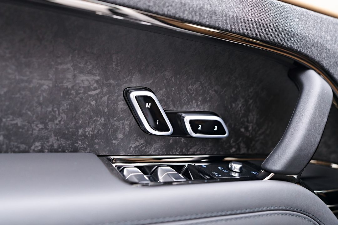 2024 Land Rover Range Rover Sport Plug-in Hybrid
