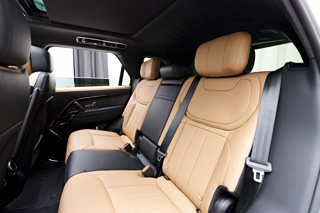 2024 Land Rover Range Rover Sport Plug-in Hybrid