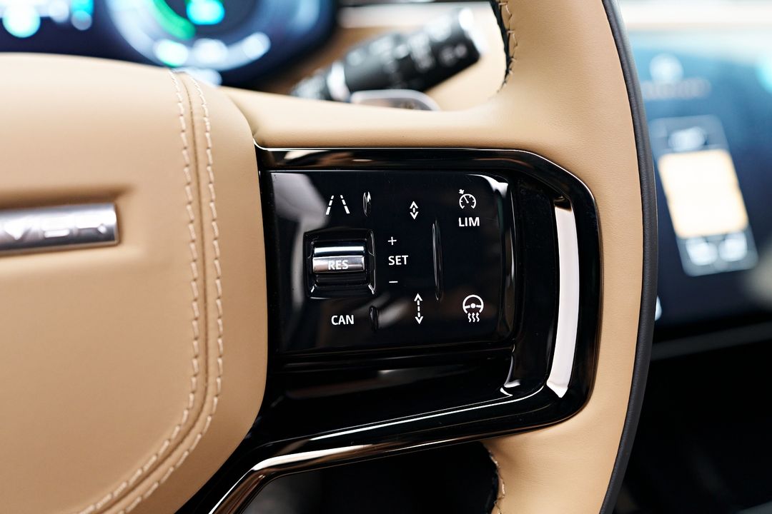 2024 Land Rover Range Rover Sport Plug-in Hybrid