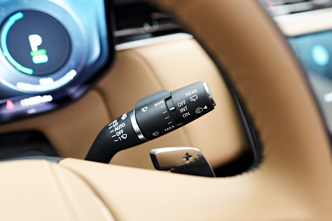 2024 Land Rover Range Rover Sport Plug-in Hybrid