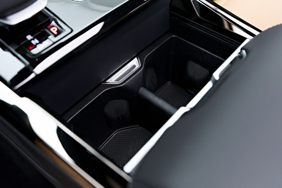 2024 Land Rover Range Rover Sport Plug-in Hybrid