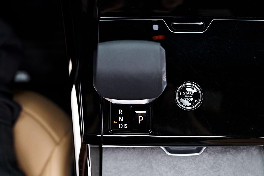 2024 Land Rover Range Rover Sport Plug-in Hybrid