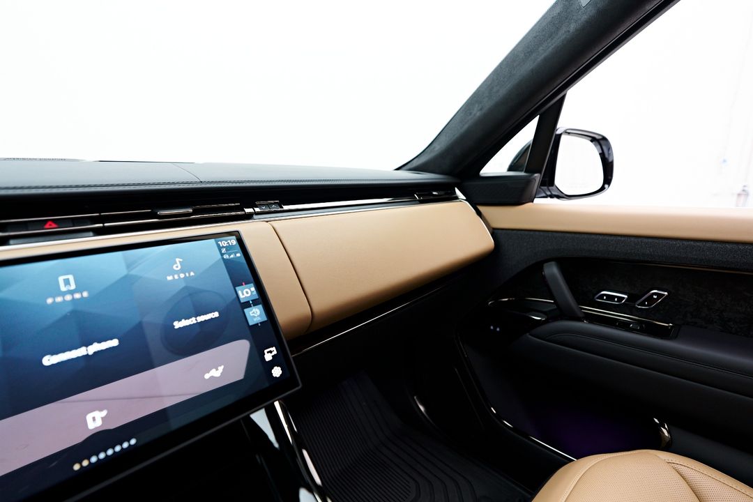 2024 Land Rover Range Rover Sport Plug-in Hybrid